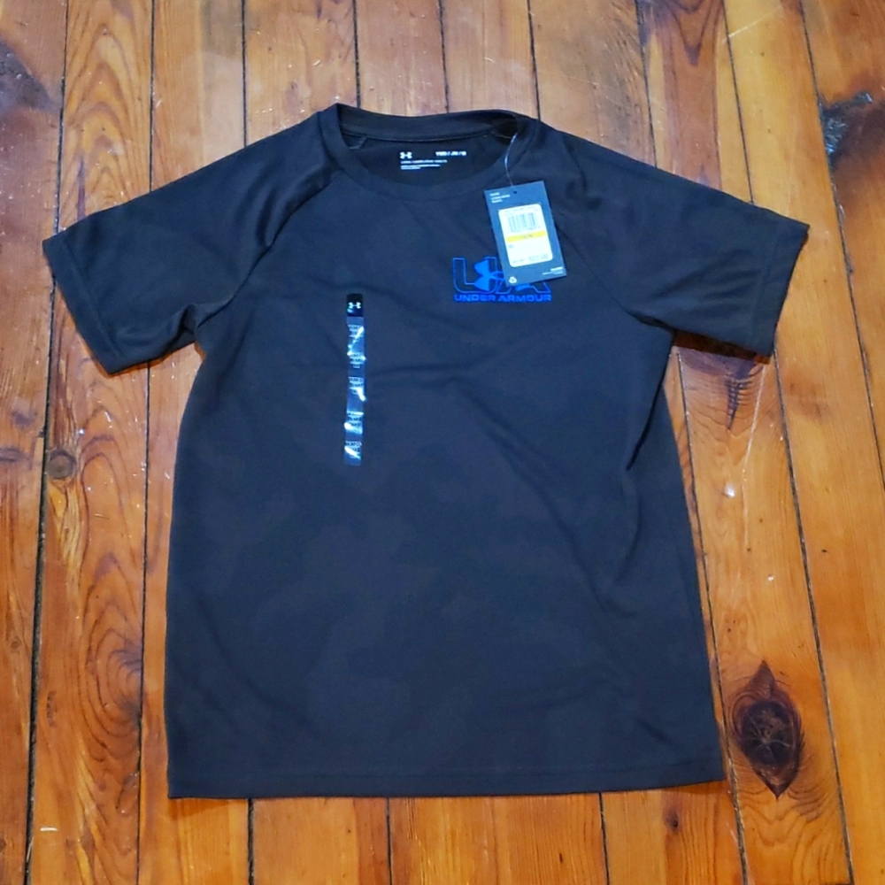 Brand New Youth medium Under Armour short sleeve shirt.